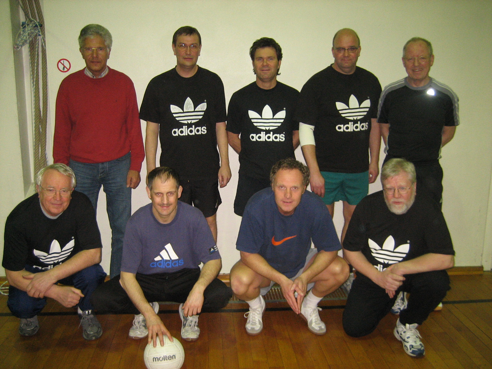 http://www.tkv-oberforstbach.de/wb/media/Fotos-Sparten/Faustball.jpg